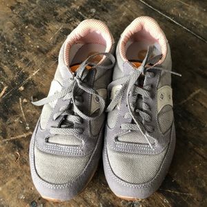 Saucony Gray jazz low pro tennis shoe